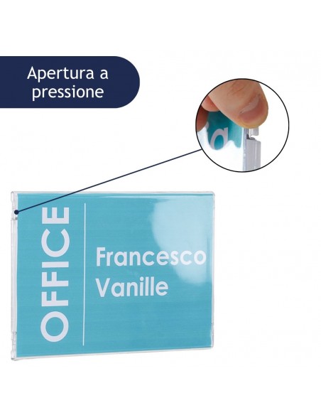 apertura a pressione della targa
