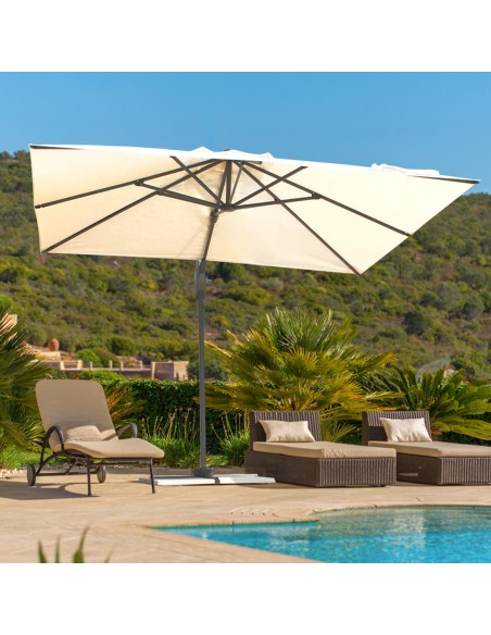 ombrellone rettangolare orientabile fronte piscina