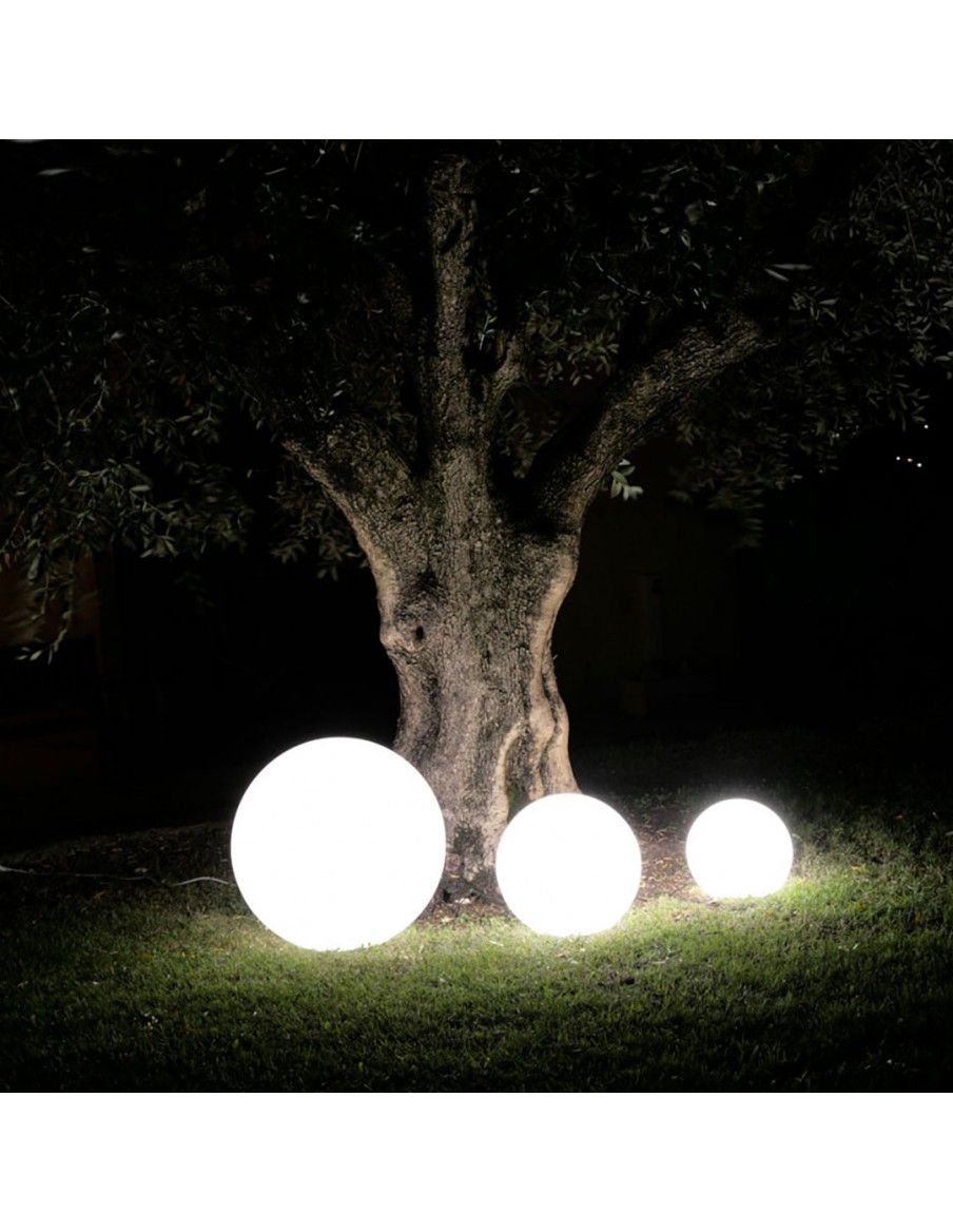Sfere da giardino illuminate