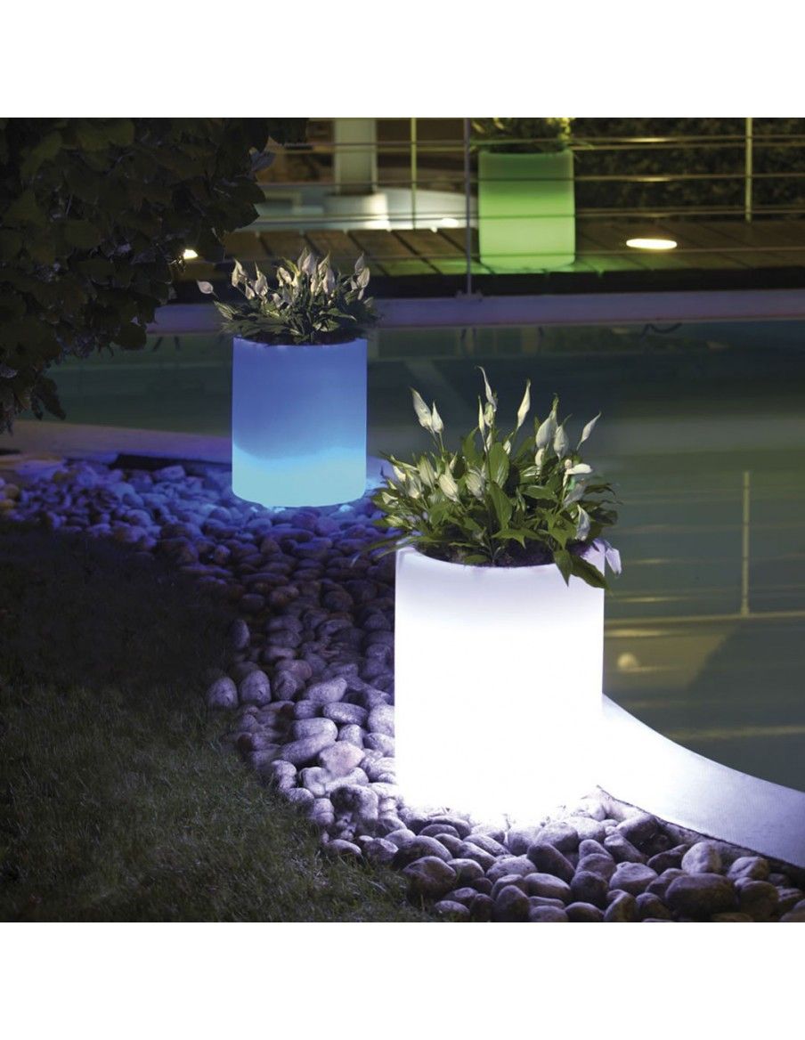 vasi luminosi led da giardino